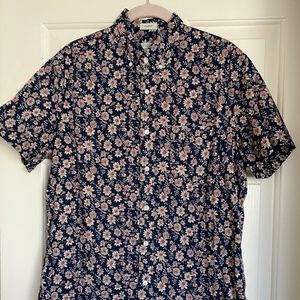 J. Crew Men's Classic short sleeved shirt